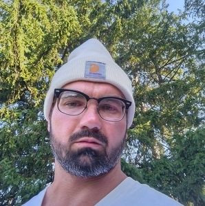 Meet your Posher, Derek